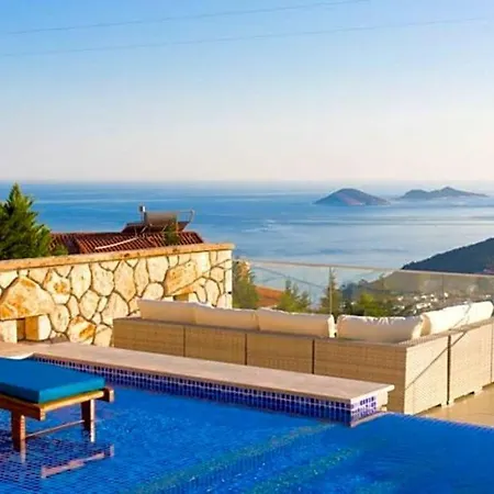 Villa Sleeps 12 Pool Air Con Wifi