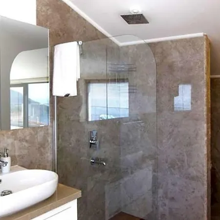 Villa Sleeps 12 Pool Air Con Wifi Kalkan