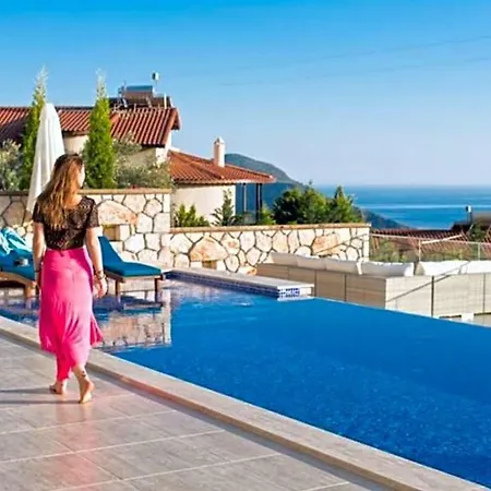 Villa Sleeps 12 Pool Air Con Wifi Kalkan