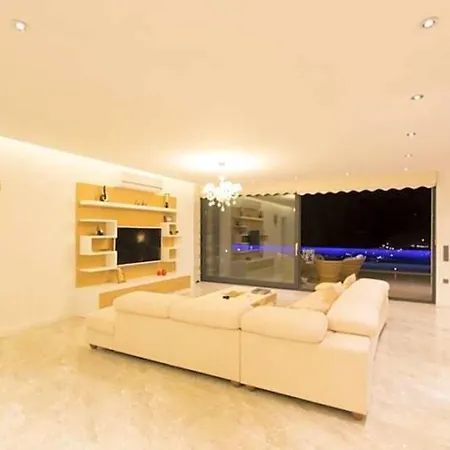 Sleeps 12 Pool Air Con Wifi Villa Kalkan