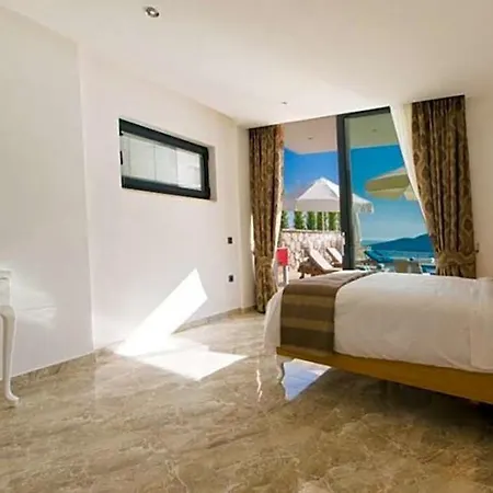 Sleeps 12 Pool Air Con Wifi Villa